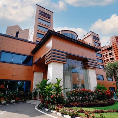 Ramada By Wyndham Alleppey Alappuzha Bagian luar foto