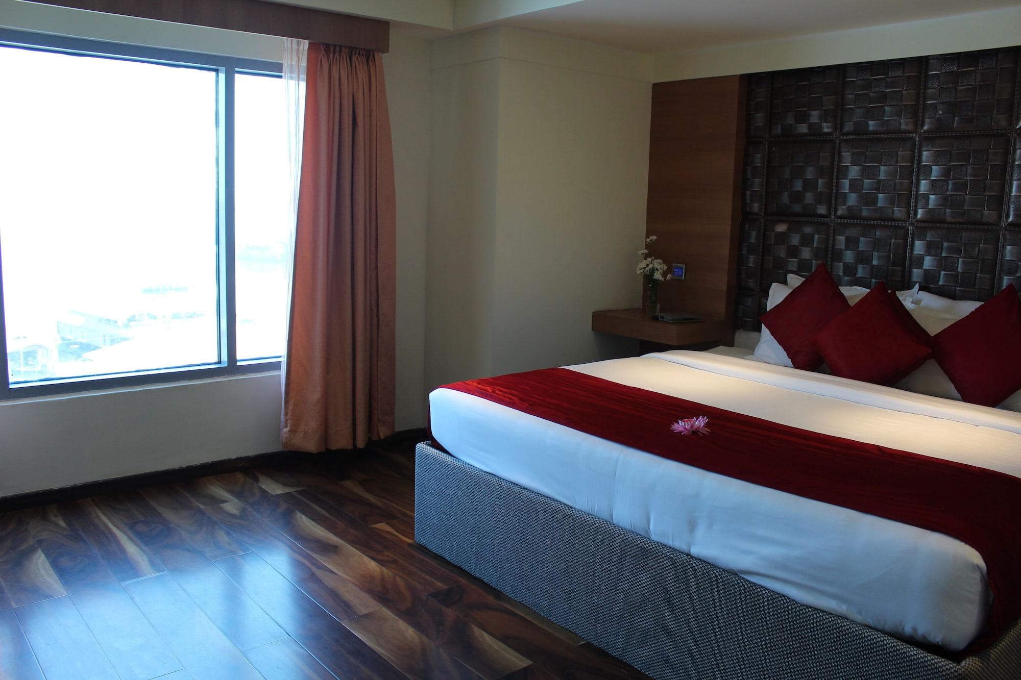 Ramada By Wyndham Alleppey Alappuzha Bagian luar foto