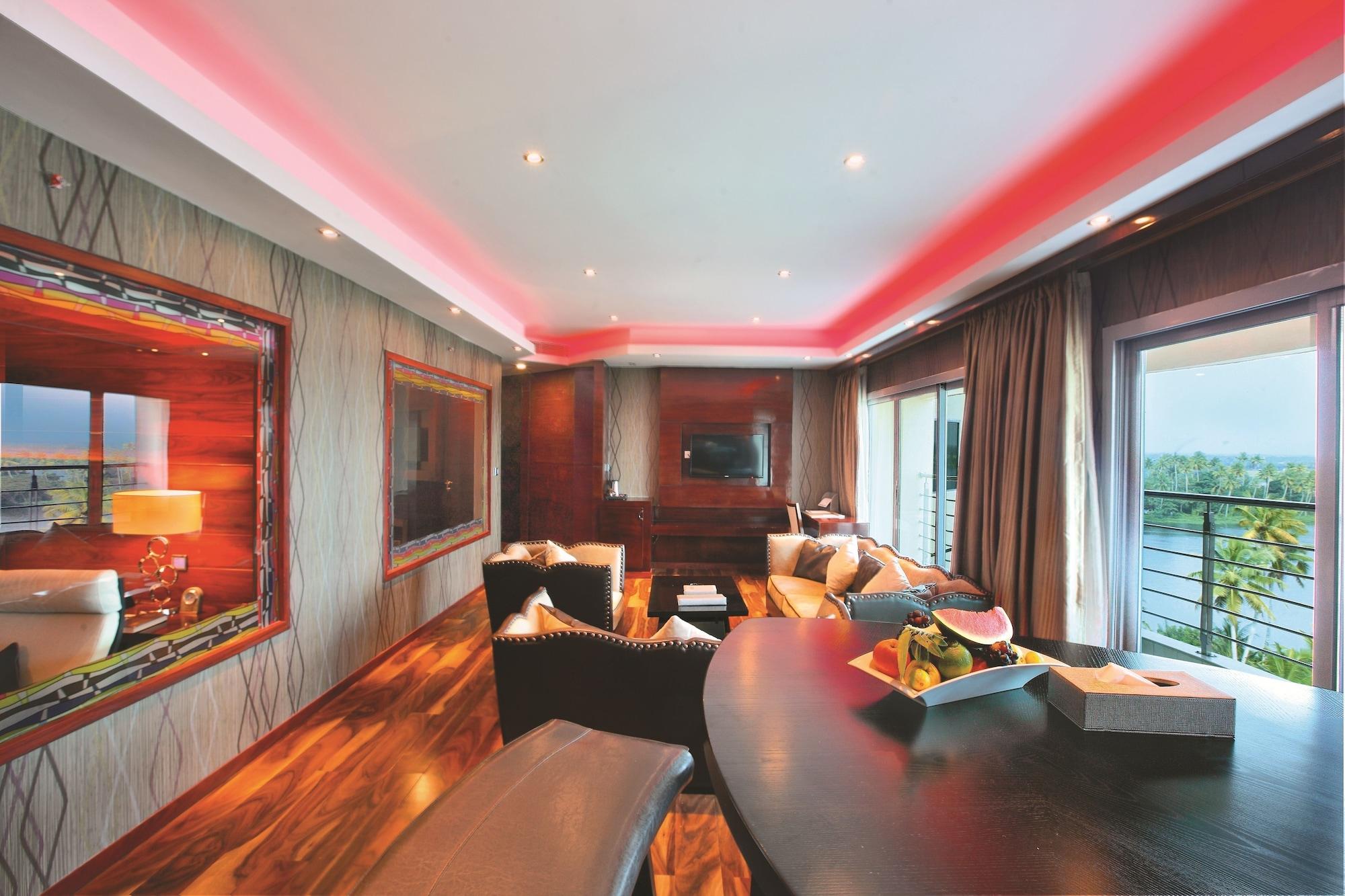 Ramada By Wyndham Alleppey Alappuzha Bagian luar foto