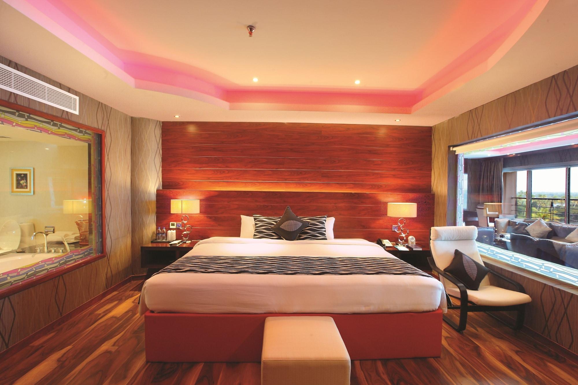 Ramada By Wyndham Alleppey Alappuzha Bagian luar foto