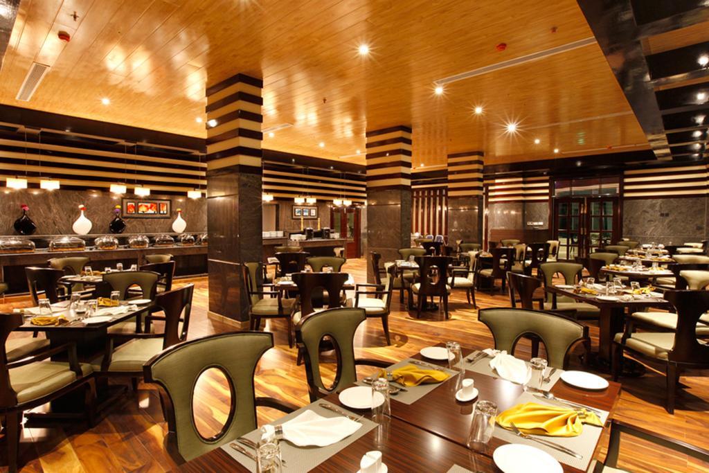Ramada By Wyndham Alleppey Alappuzha Bagian luar foto
