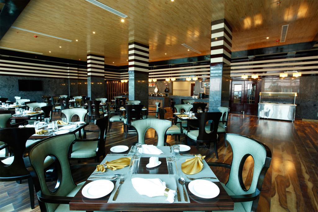 Ramada By Wyndham Alleppey Alappuzha Bagian luar foto
