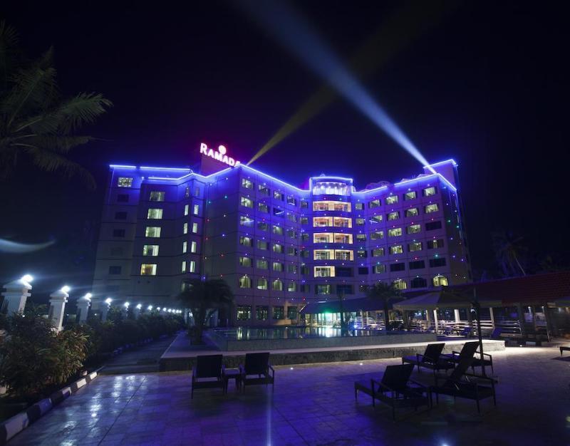 Ramada By Wyndham Alleppey Alappuzha Bagian luar foto