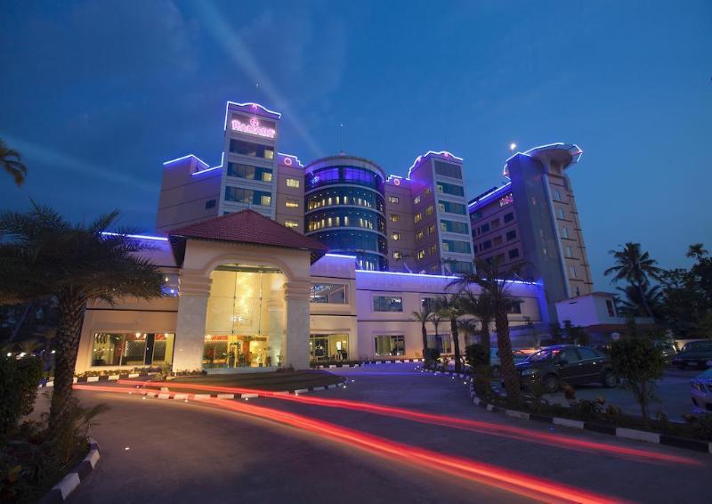 Ramada By Wyndham Alleppey Alappuzha Bagian luar foto